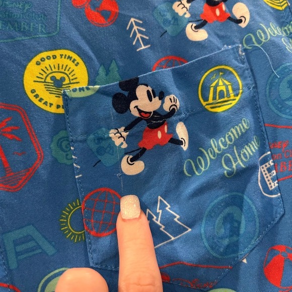 Disney Vacation Club Mickey Mouse Button Up Shirt Men's Camp Shirt - Picture 4 of 11